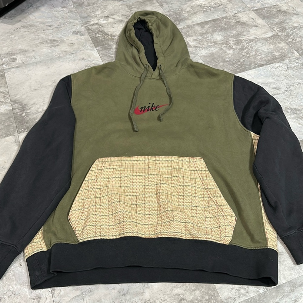 Nike hoodie